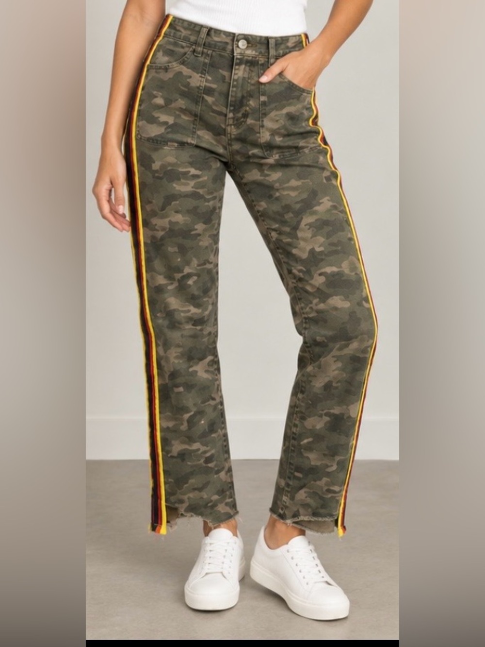Pam & Gela Camo Jeans Red Yellow Black Side Stripe Denim Pants Size 27